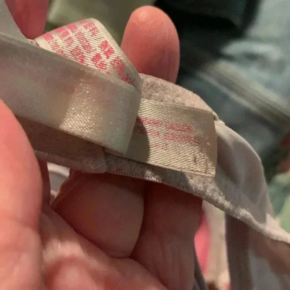 Victoria Secret Pink Women’s Bra Size 34 C - Picture 11 of 12